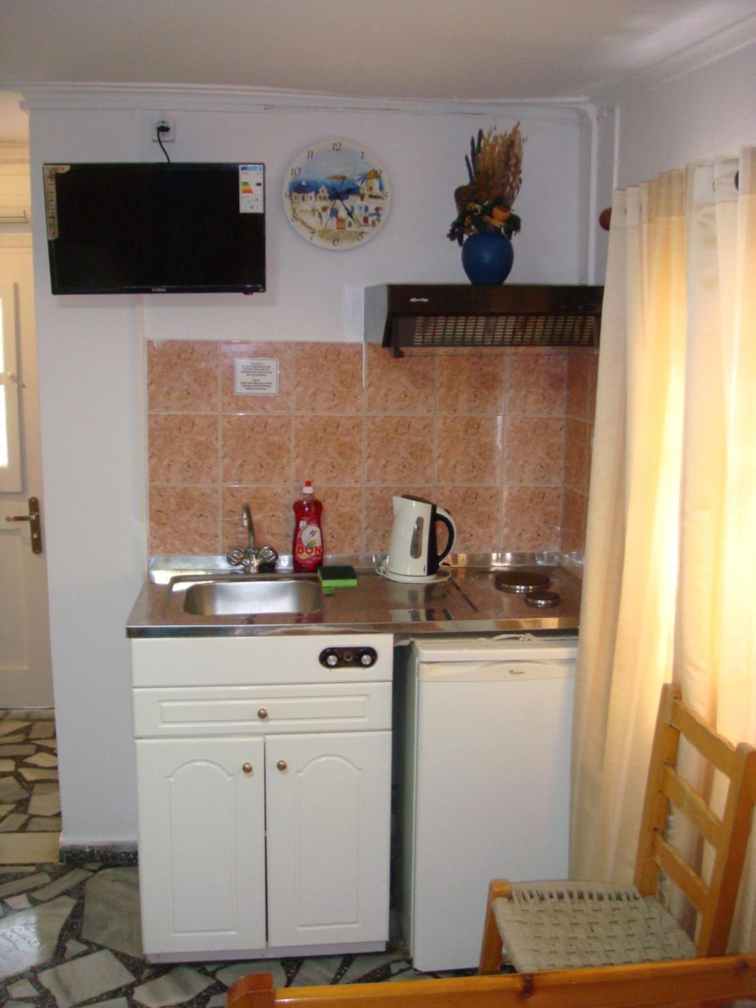 Tínos Boussetil Rooms Capanmat מראה חיצוני תמונה