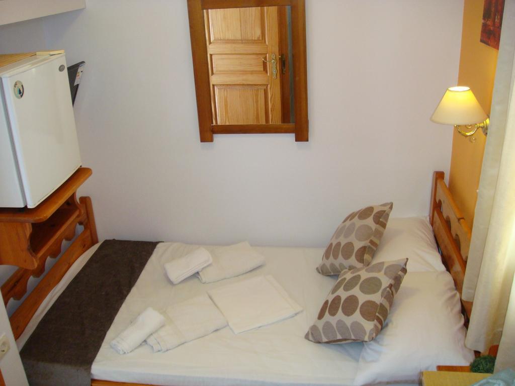 Tínos Boussetil Rooms Capanmat מראה חיצוני תמונה