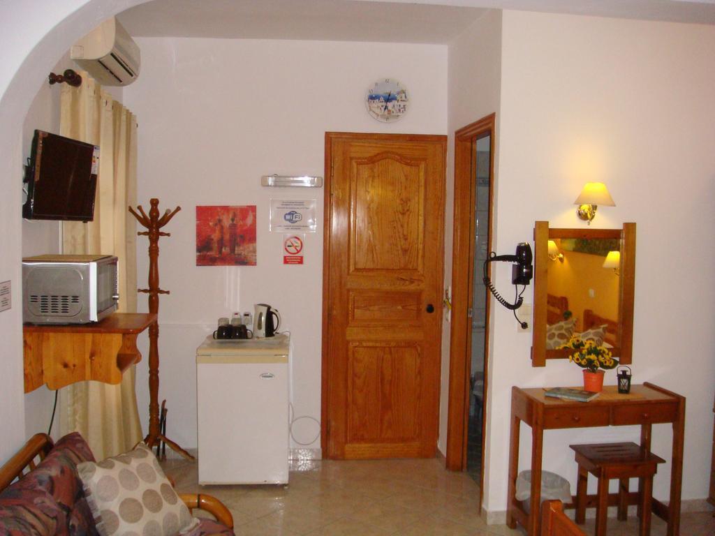 Tínos Boussetil Rooms Capanmat מראה חיצוני תמונה